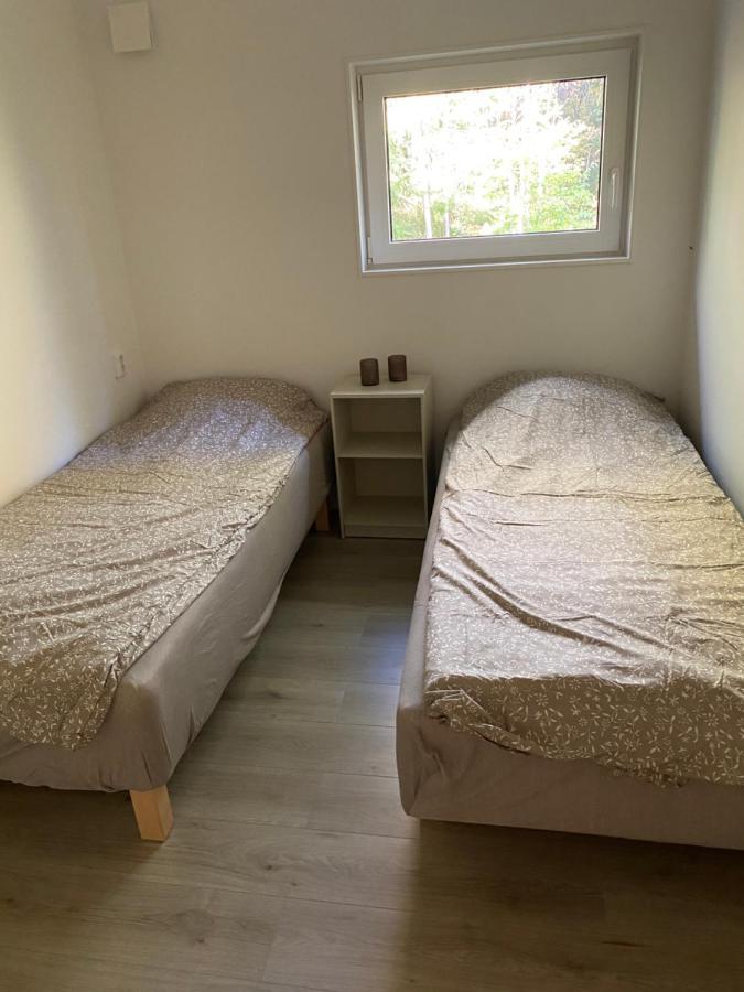 Sjoelanda Apartment Sjuntorp ภายนอก รูปภาพ